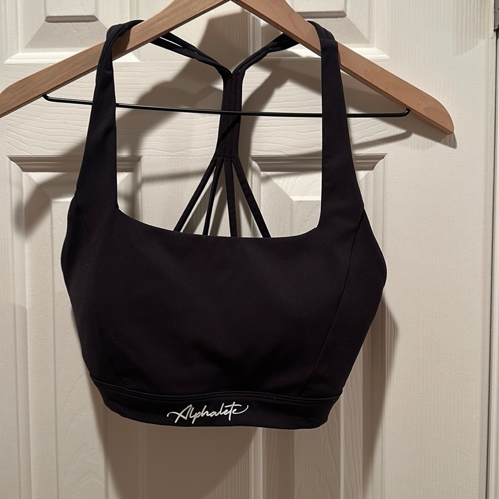 Alphalete sports bra